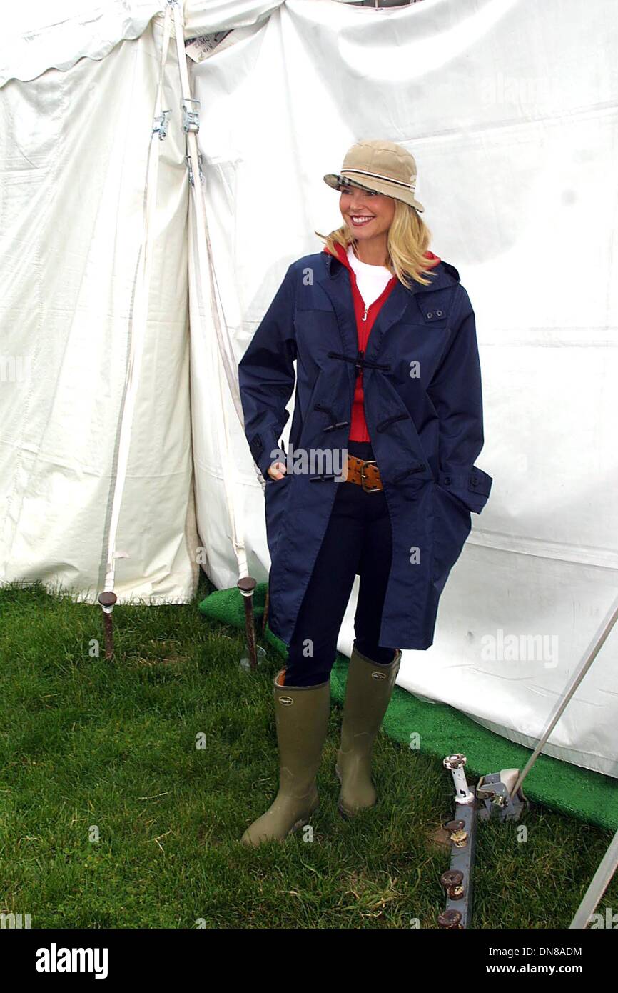 26. Mai 2002 - K25152JBB: 5/26/02.THE 2002 HAMPTONS AUTO CLASSIC/HAMPTONS CONCOURS D' ELEGANCE, BRIDGEHAMPTON, NY... CHRISTIE BRINKLEY. JOHN BARRETT / 2002 (Kredit-Bild: © Globe Photos/ZUMAPRESS.com) Stockfoto