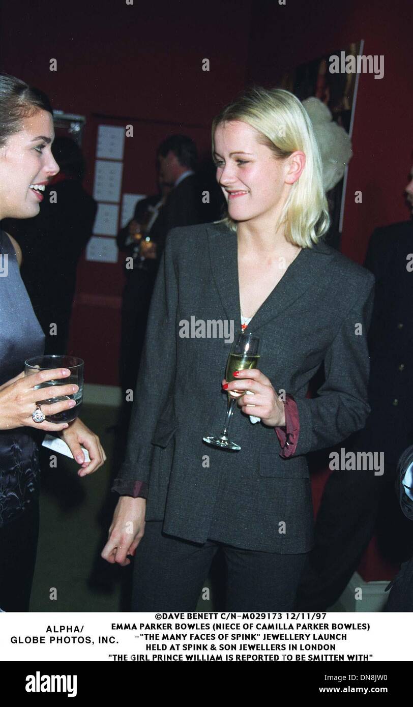12. November 1997 - Â © DAVE BENETT C/N-M029173 12/11/97.EMMA PARKER BOWLES (Nichte von CAMILLA PARKER BOWLES).-"die vielen Gesichter von SPINK'' Schmuck starten. STATT BEI SPINK & SOHN JUWELIERE IN LONDON. " DIE Mädchen Prinz WILLIAM wird berichtet, dass mit geschlagen werden "(Kredit-Bild: © Globe Photos/ZUMAPRESS.com) Stockfoto