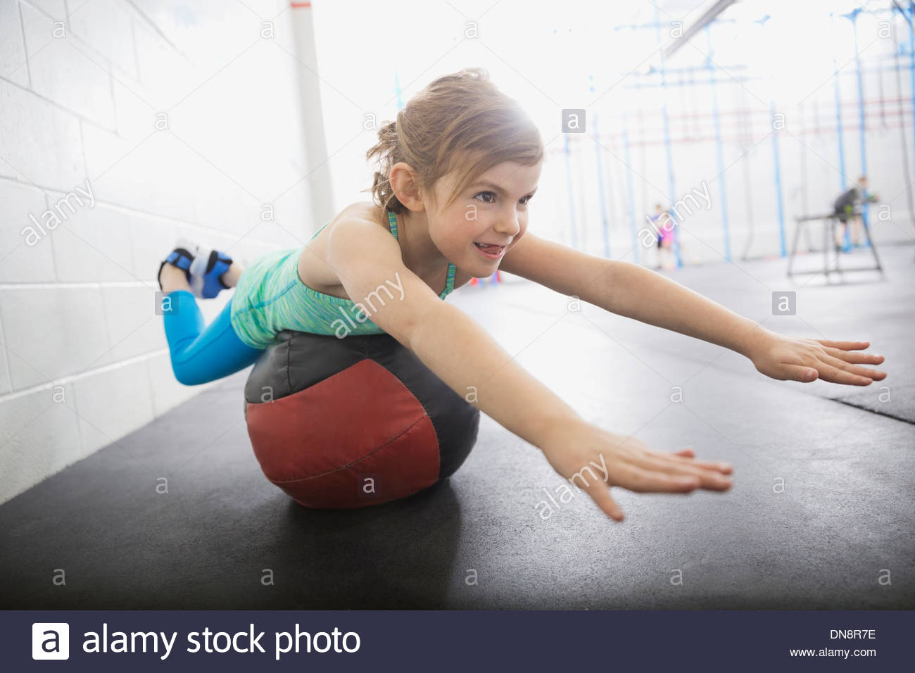 Balancieren auf -Fotos und -Bildmaterial in hoher Auflösung – Alamy