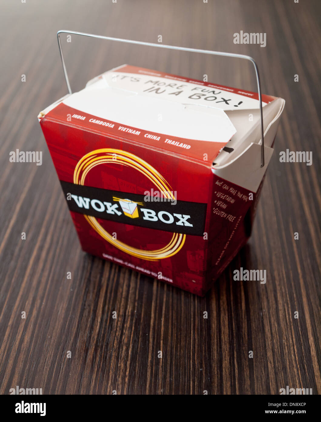 Ein chinesisches Essen zum Mitnehmen-Box von Wok Box. Stockfoto
