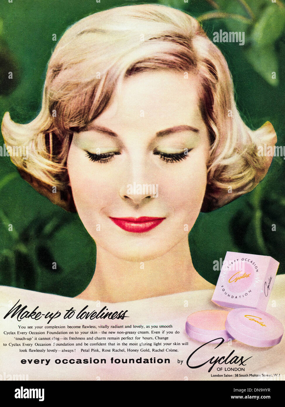 1950er Jahre Werbung. Vintage original Frauen Mode Magazin Werbung für CYCLAX MAKE-UP Stockfoto
