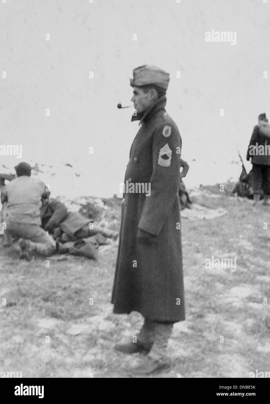 Soldat Im Langen Mantel Pfeife Portrait Wwii Hq 2nd Battalion 3th Infanterie U S Army Militarbasis Indiana Usa 1942 Stockfotografie Alamy