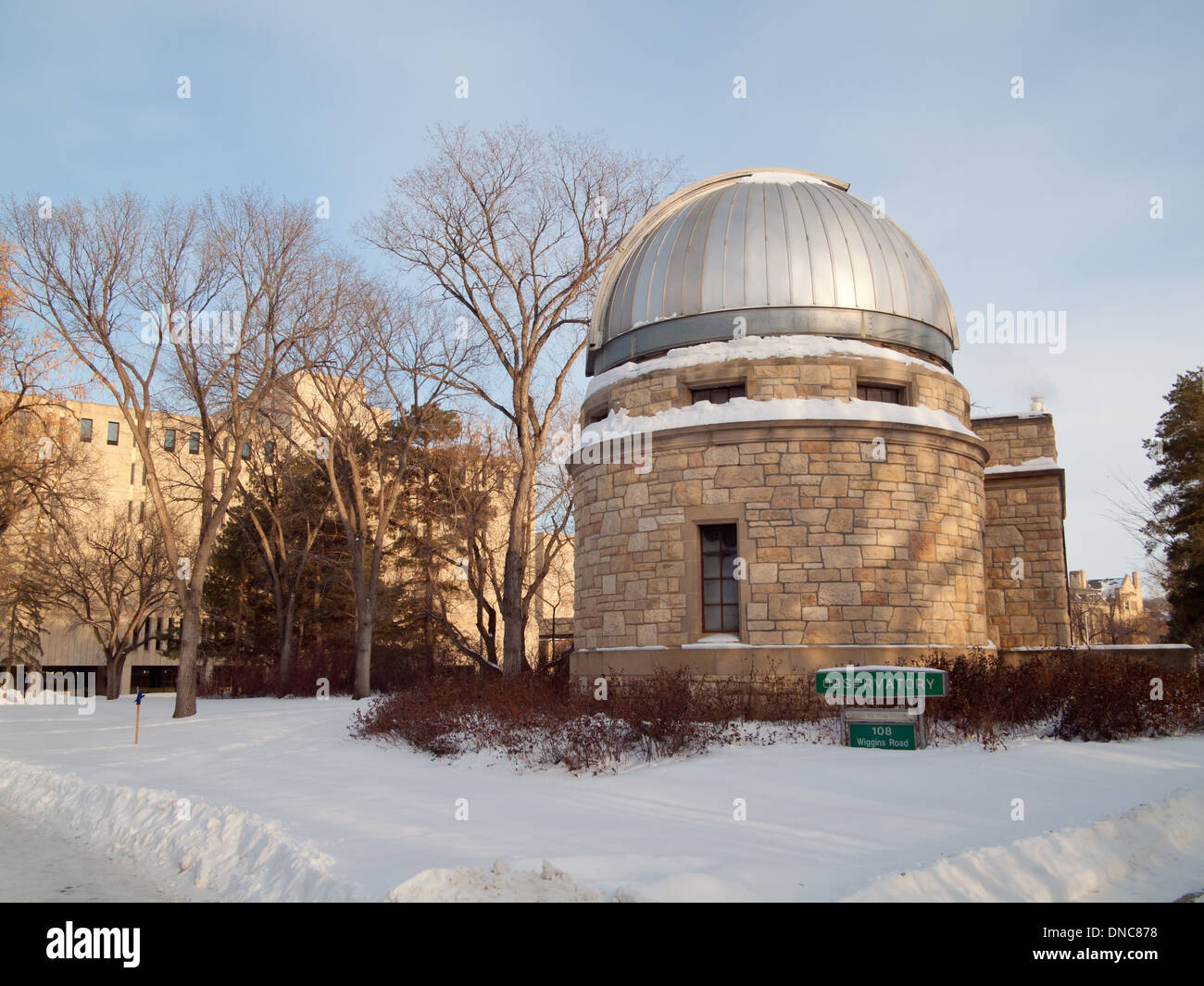Ein Blick auf das Observatorium der Universität von Saskatchewan im Winter.  Saskatoon, Saskatchewan, Kanada. Stockfoto