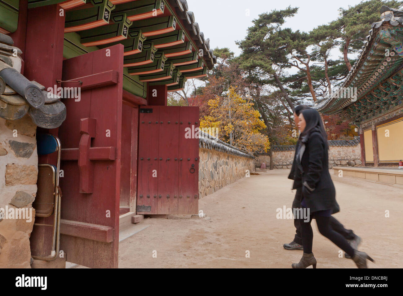 Durchgang Tor am buddhistischen Bulguksa Tempel - Gyeongju, Südkorea Stockfoto