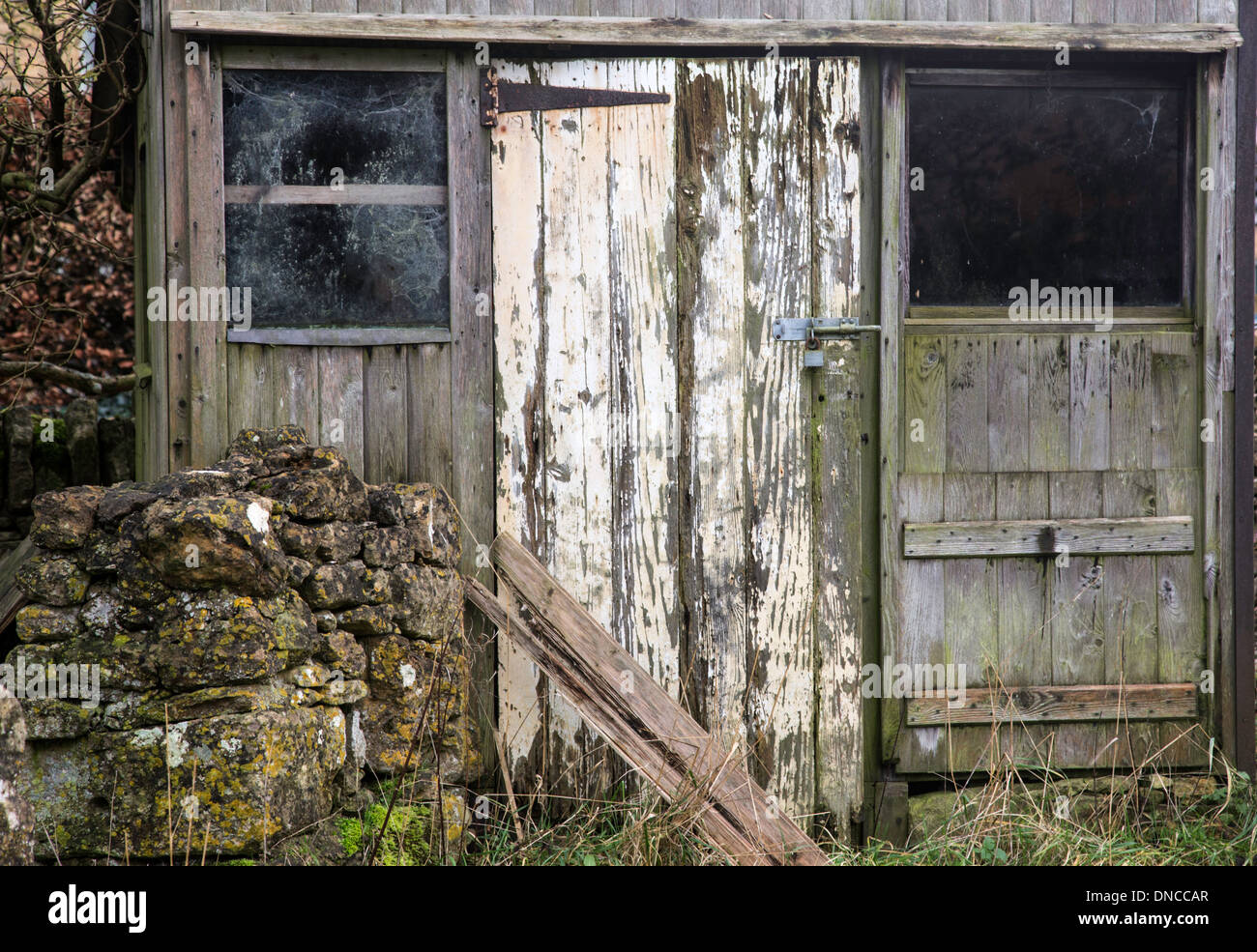 Alte hölzerne Garten Schuppen, Gloucestershire, England, UK Stockfoto