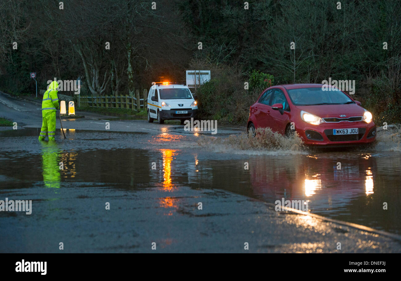 Überschwemmungen in Helston neben die Bootsteich nach den neuesten Bann von heavy Rain, die Region zu schlagen Stockfoto