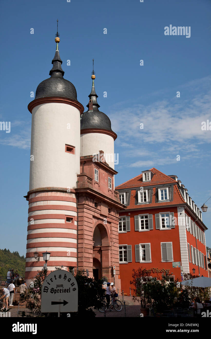 Tor der alten Brücke in Heidelberg, Baden-Württemberg, Deutschland Stockfoto