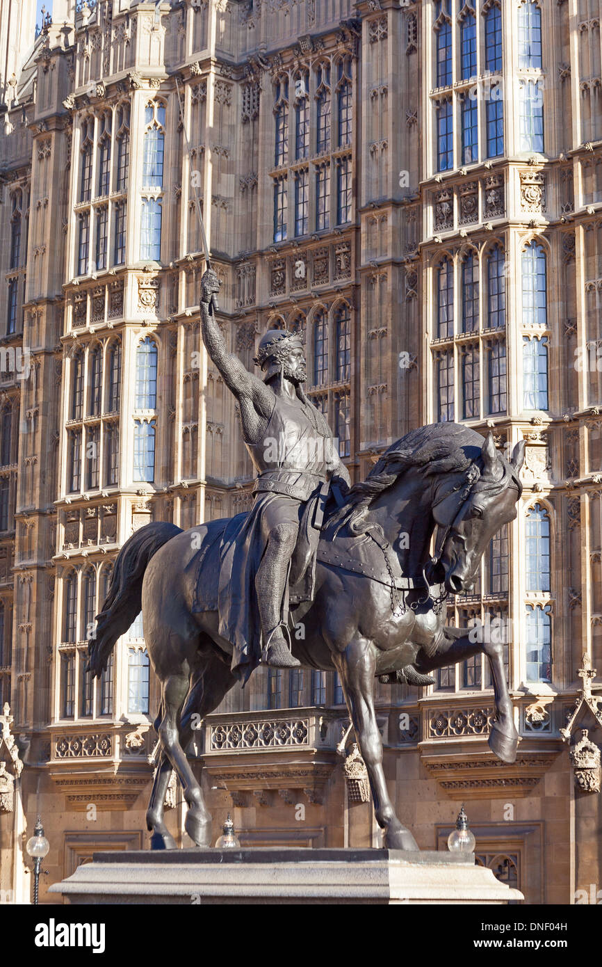 London, Palace of Westminster die Statue von Richard 1 in Old Palace Yard Stockfoto
