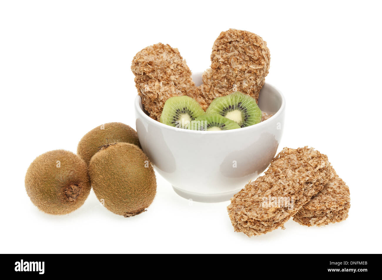 Gesunde Ernährung-Müsliriegel und Kiwi auf weißem Hintergrund Stockfoto