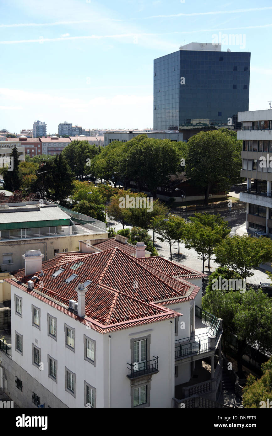 Dächer und Bürogebäude, Lissabon Stockfoto