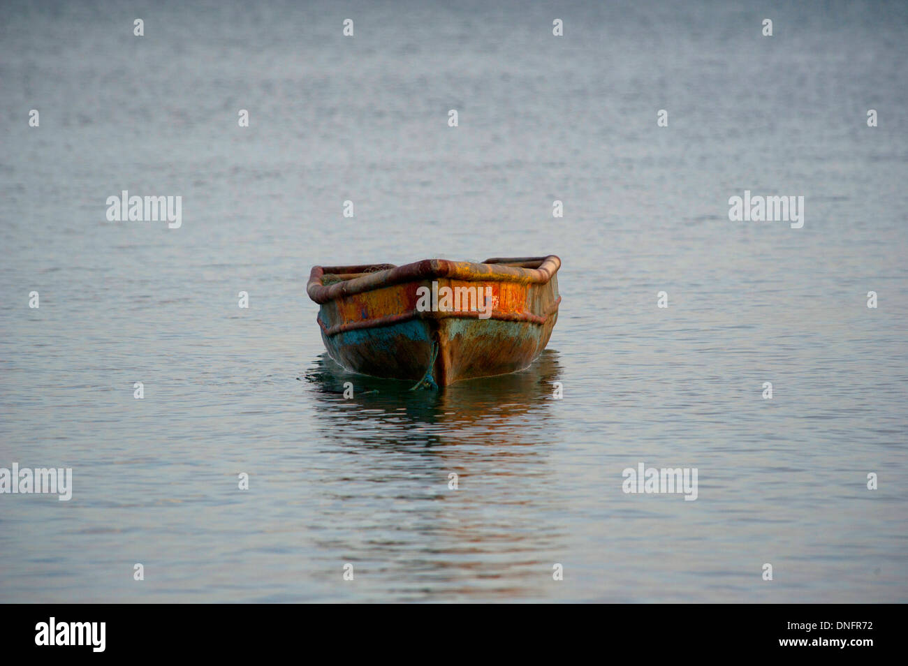 Fischerboot auf dem Meer in der Nähe des Dorfes Farallon, Provinz Cocle, Panama Stockfoto