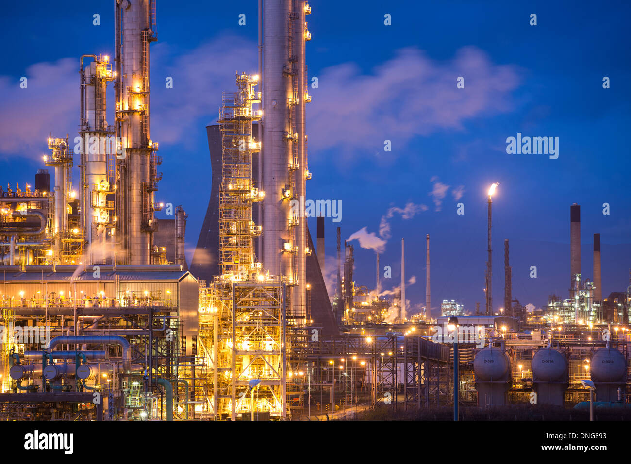 Grangemouth petrochemische Anlage und die Heimat Schottlands Öl-Raffinerie-Industrie im Besitz von Ineos, Vereinigtes Königreich. Stockfoto