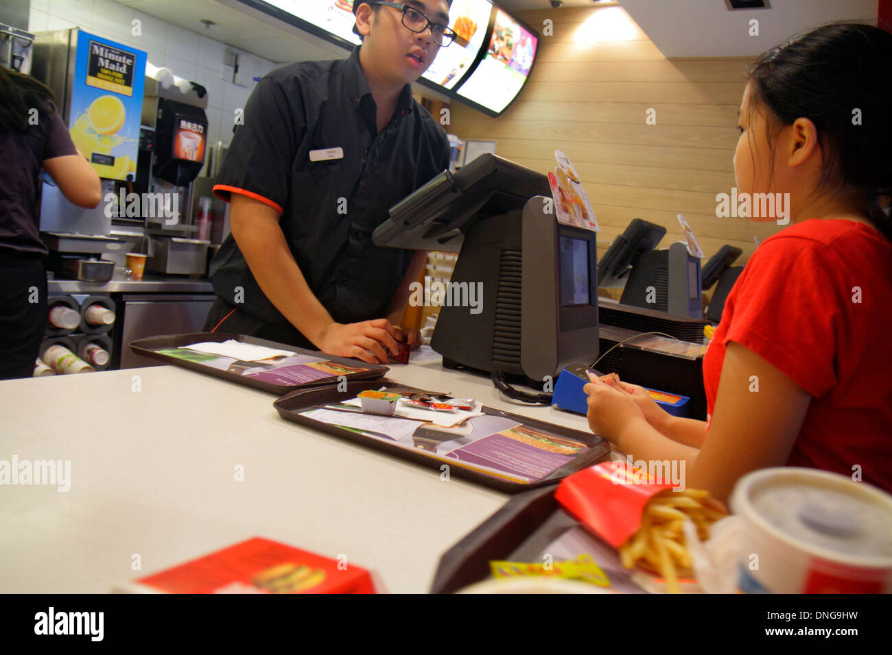 Hongkong China, Hongkong, Asien, Chinesisch, Oriental, Kowloon, Sham Shui Po, McDonald's, Burger, Hamburger, Franchise, Fast Food, Restaurant Restaurants Essen o Stockfoto