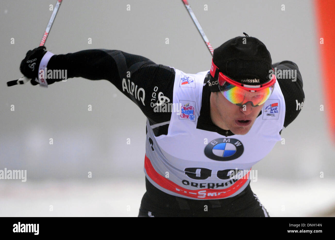 Oberhof, Deutschland. 29. Dezember 2013. Schweizer Langläufer Joeri Kindschi in Aktion während der Qualifikation für die Sprint-Rennen bei der Tour de Ski-Langlauf-Veranstaltung in Oberhof, Deutschland, 29. Dezember 2013. Foto: HENDRIK SCHMIDT/Dpa/Alamy Live News Stockfoto