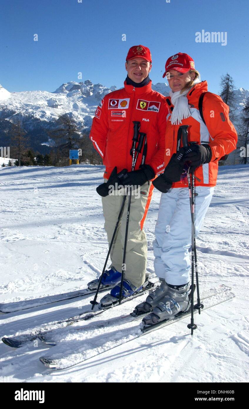 Sports prominente freizeit skifahren mütze ski schnee italien -Fotos und  -Bildmaterial in hoher Auflösung – Alamy
