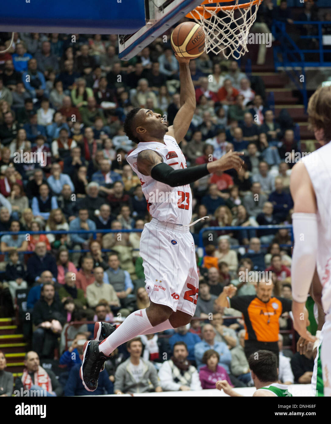 Mailand, Italien. 29. Dezember 2013. Keith Langford während des Spiels zwischen Ea7 Olimpia Milano und Sidigas Avellino im Mediolanum Forum am 13. Tag der regulären Saison der Lega Basket Serie A am 29. Dezember 2013 in Mailand, Italy.Photo: Marco Aprile/NurPhoto Credit: Marco Aprile/NurPhoto/ZUMAPRESS.com/Alamy Live News Stockfoto