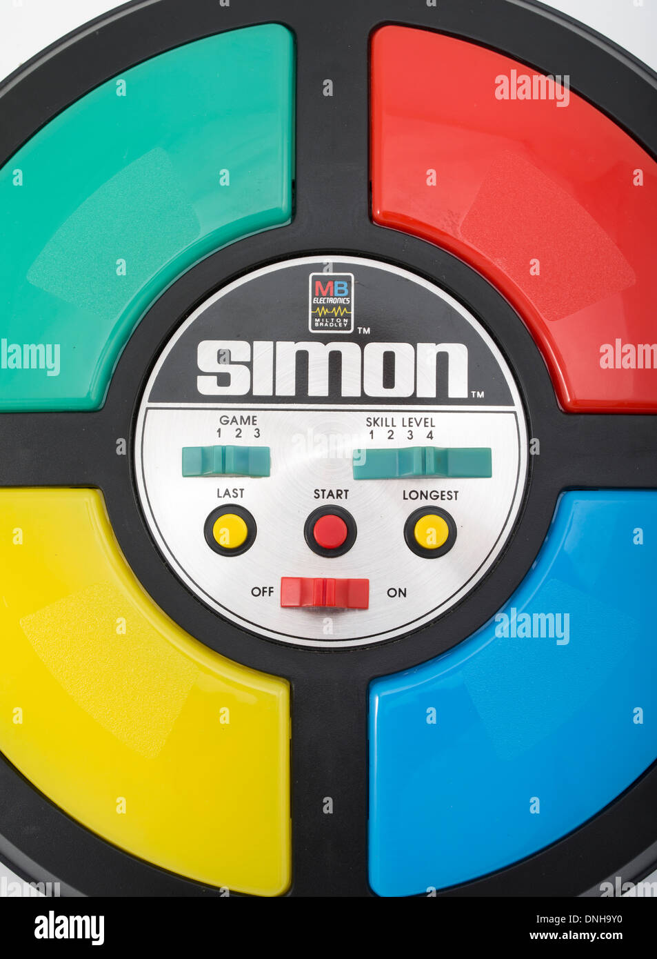 Simon elektronisches Spiel von Milton Bradley startete 1978 im Studio 54. Pop-Kultur-Ikone der 1980er Jahre. Klassisches Spielzeug Stockfoto