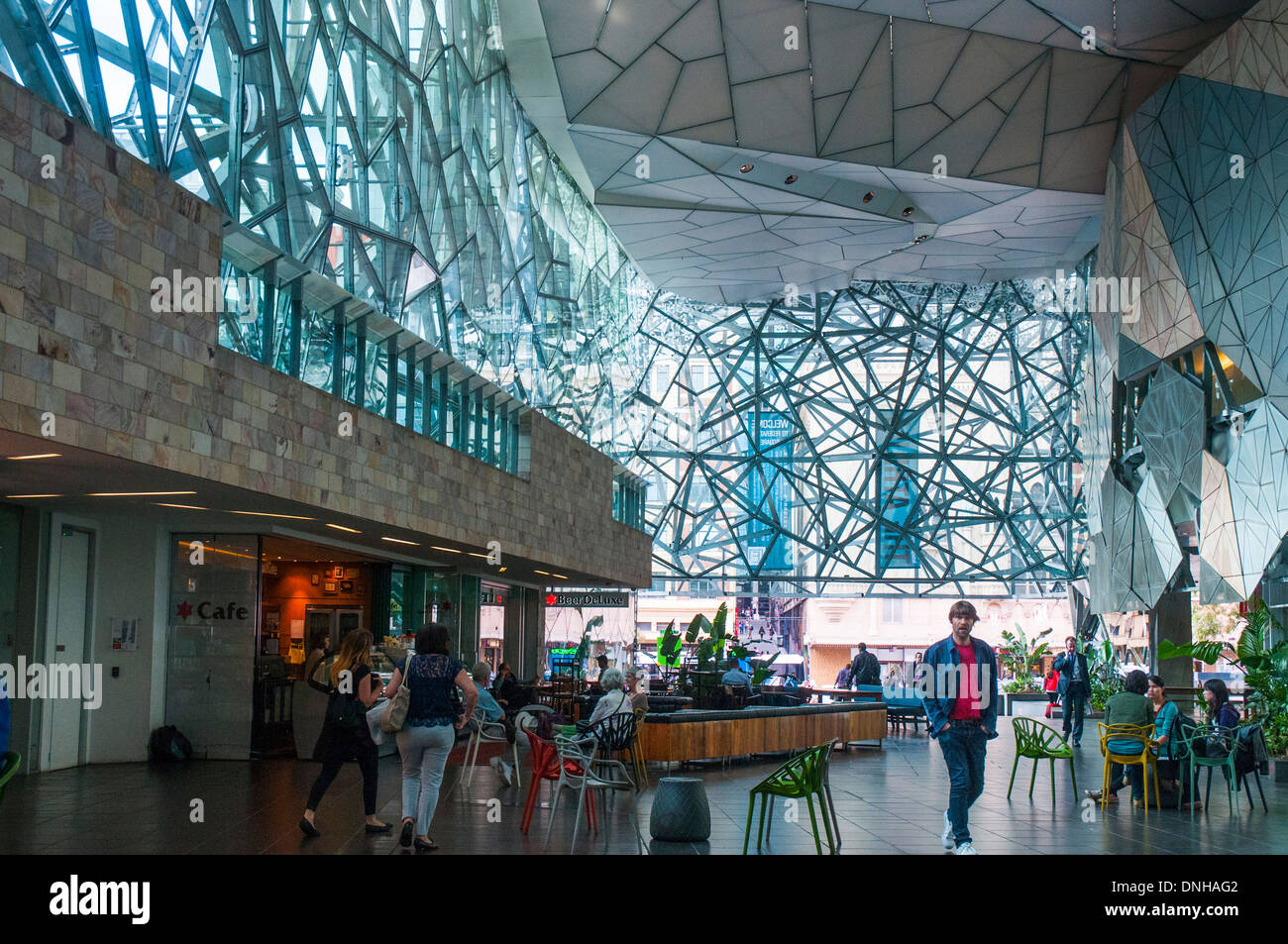 Im Atrium des Komplexes Federation Square, Melbourne Stockfoto