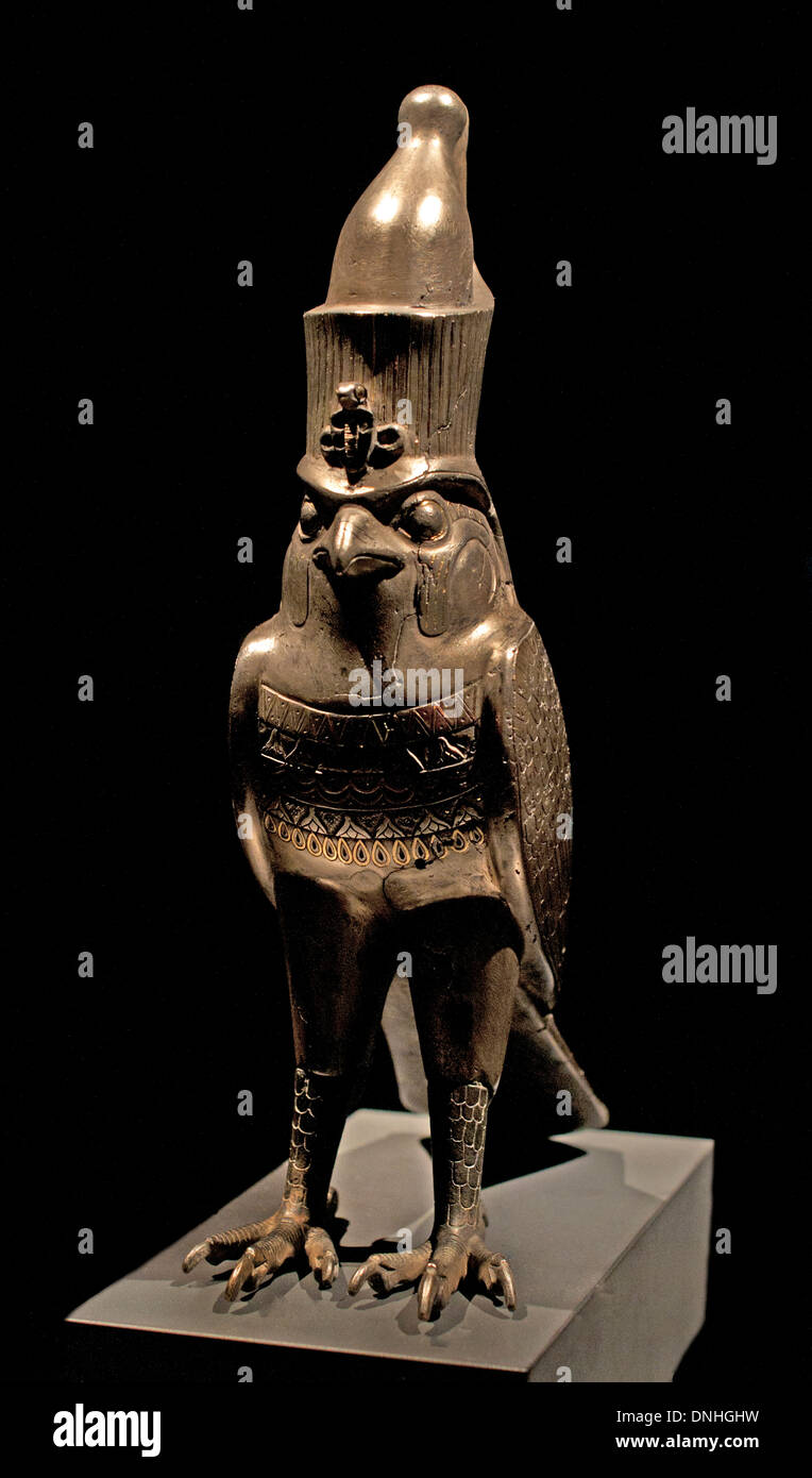 Kultfigur des Gottes Horus als ein Falke mit einer doppelten Krone 300-200 v. Chr. Ägypten ägyptische Stockfoto