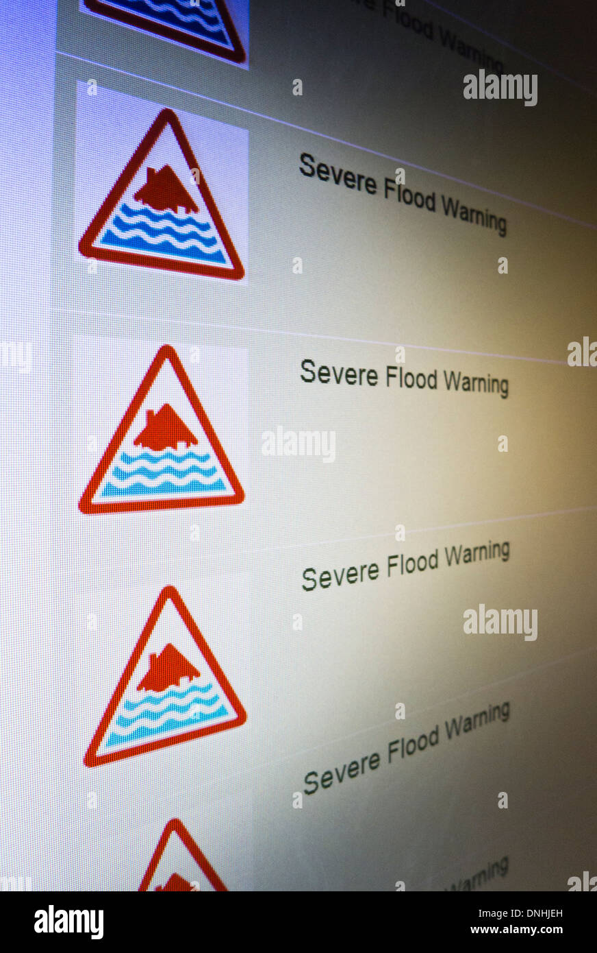 Schwere Hochwasserwarnungen auf der Environment Agency Website zum Zeitpunkt der Flutwelle in UK, 2013 aufgelistet. Stockfoto