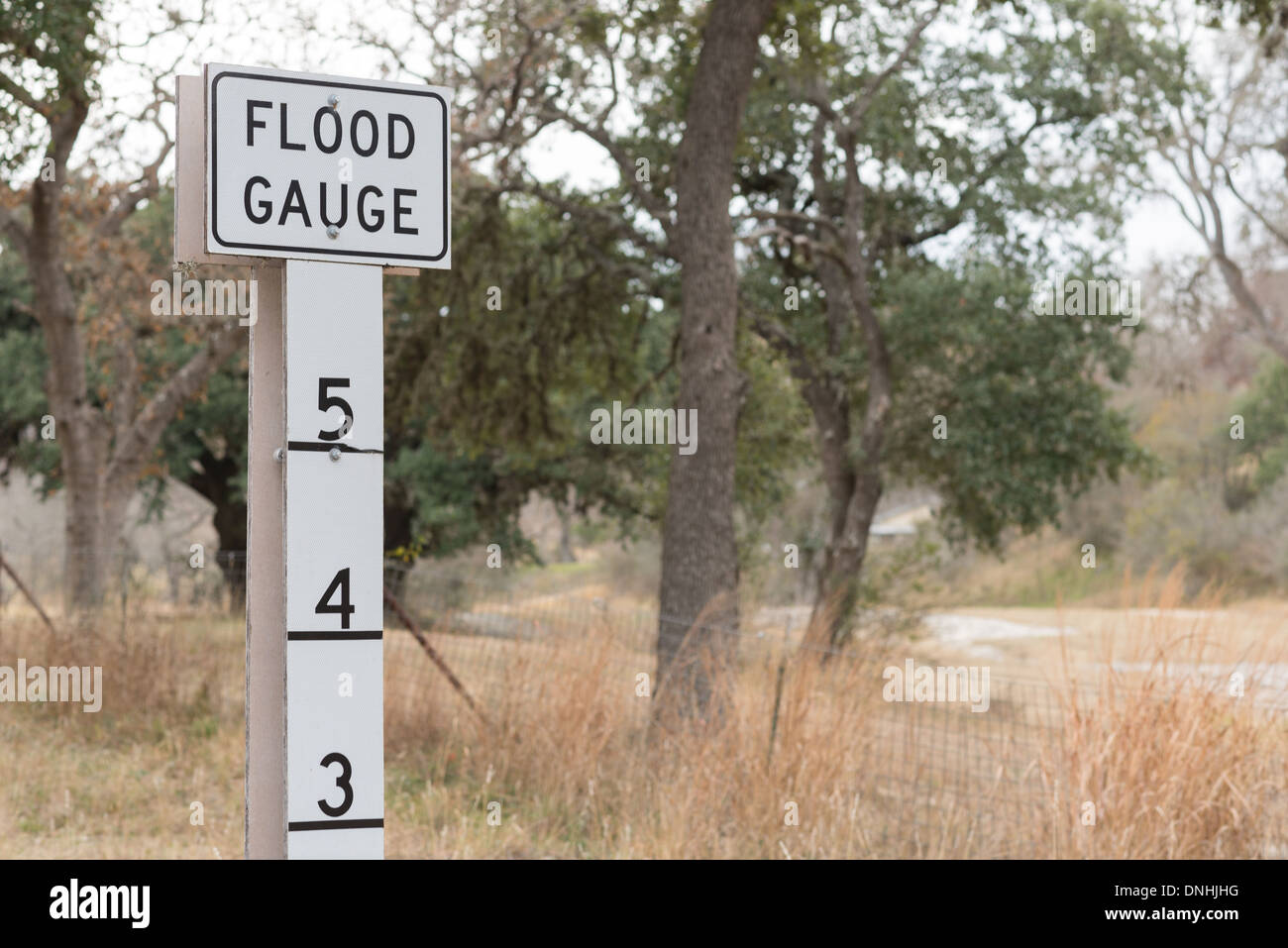 Ein am Straßenrand Flut in Texas entlang einer ländlichen Autobahn Stockfoto