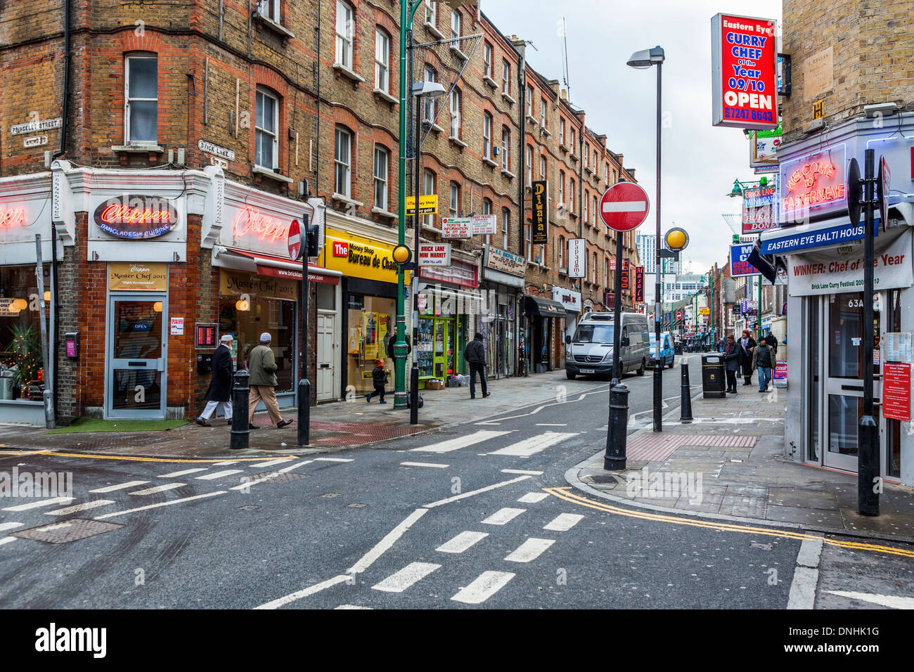 Curry und Balti Restaurants und Geschäften der Brick Lane, East London, UK Stockfoto