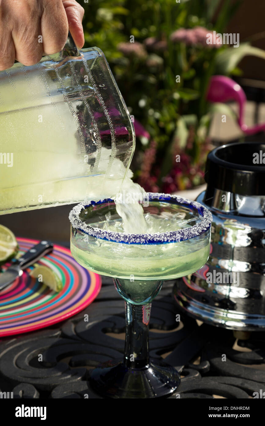 Dient eine gesalzene Margarita Cocktail (Serie 3 von 4) Stockfoto