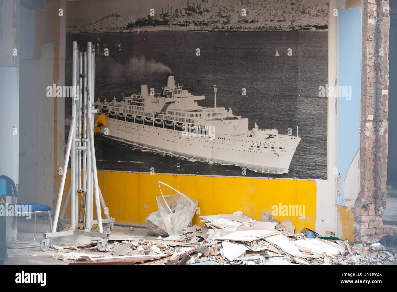 Newport Stadtzentrum in Newport, South Wales beim Abriss, um Platz für neues Einkaufszentrum Brüder zu Fuß machen. Stockfoto