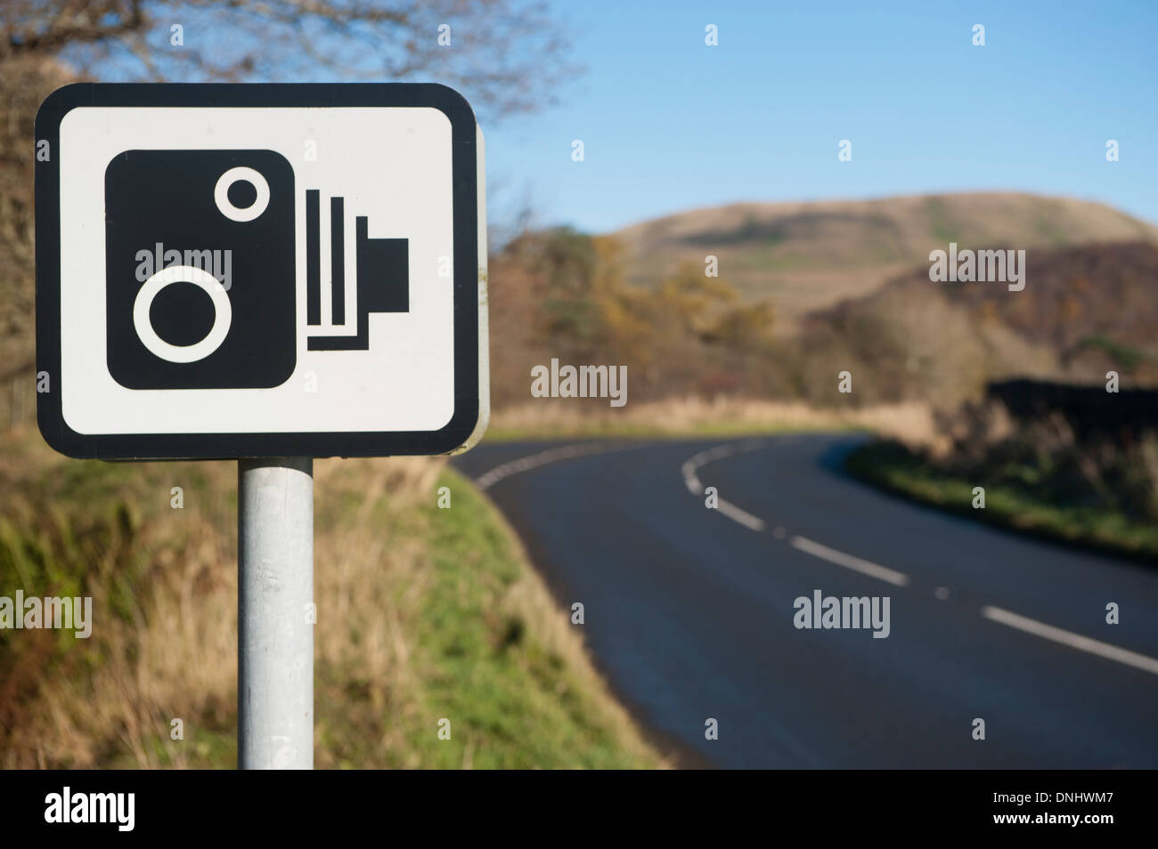 Blitzerwarner anmelden Landstraße. UK Stockfoto