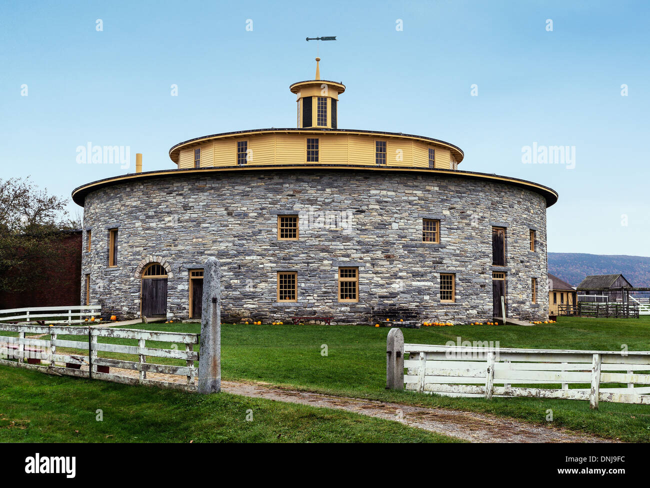 Shaker Runde steinerne Scheune am Hancock Shaker Village, Hancock, Massachusetts Stockfoto