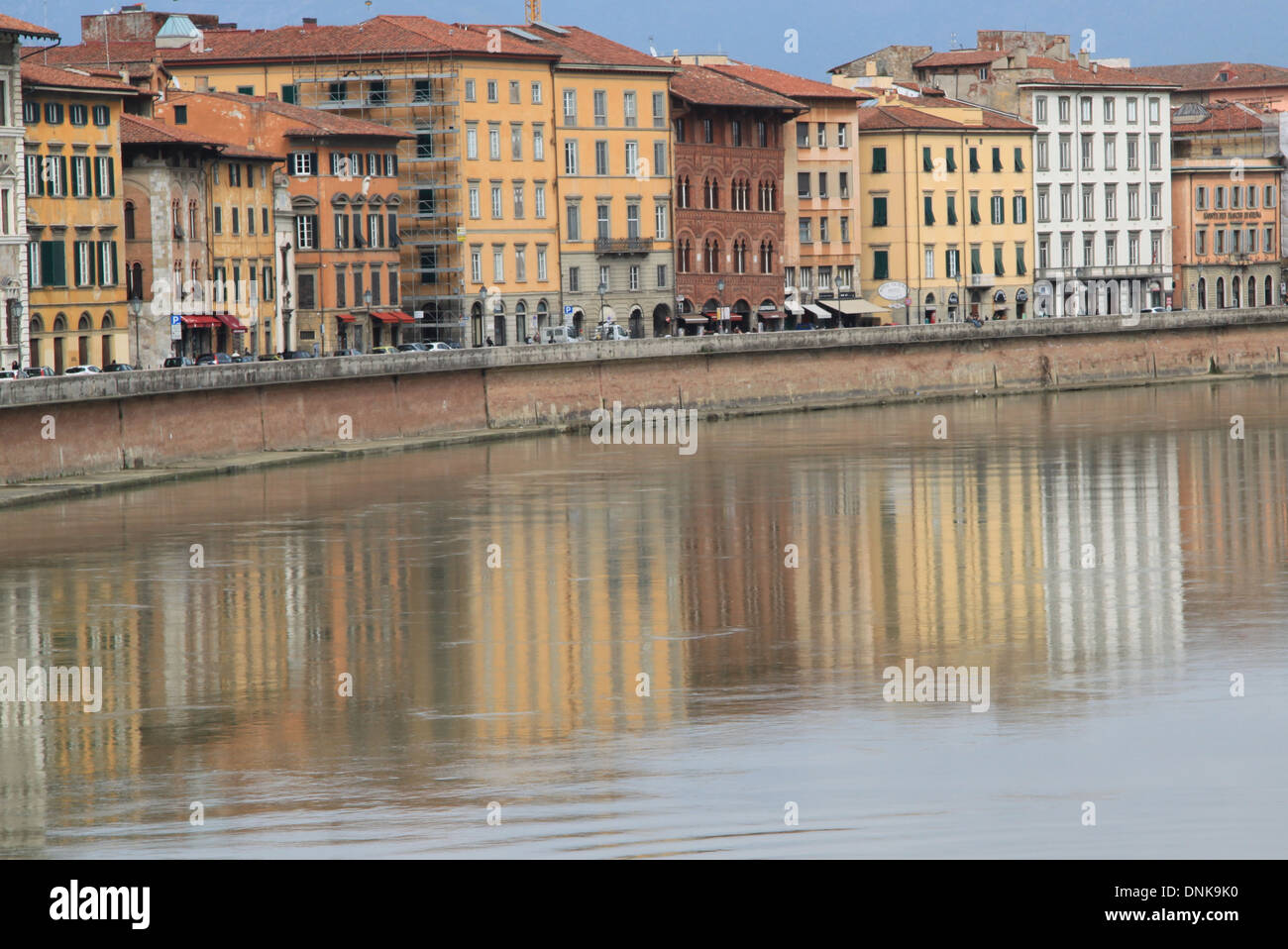 Fluss Arno Reflexionen Stockfoto