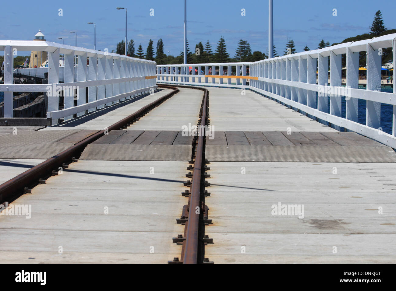 Ein Foto von Busselton Pier (Mole) in der Nähe von Perth in Westaustralien. Stockfoto