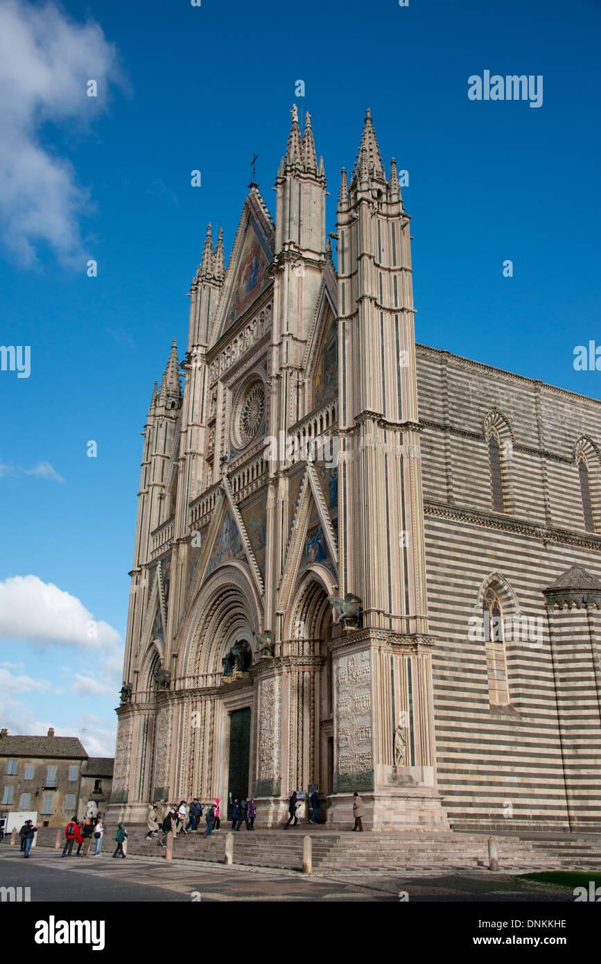 Orvieto kirche Fotos und Bildmaterial in hoher Auflösung Alamy
