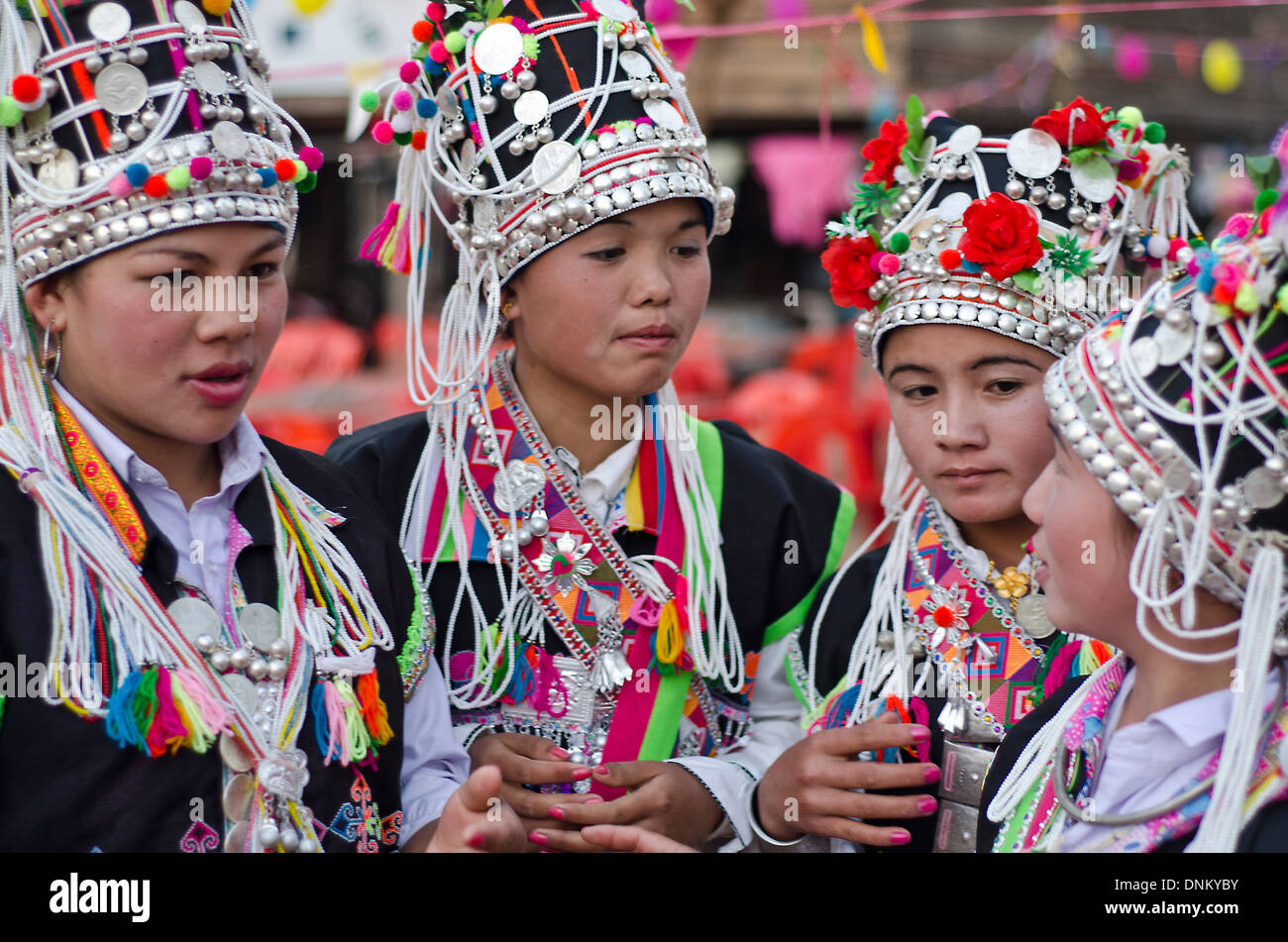 Akha Stamm Mädchen während der Akha Silvester Feier Lakham Dorf, Muang Sing, Laos Stockfoto