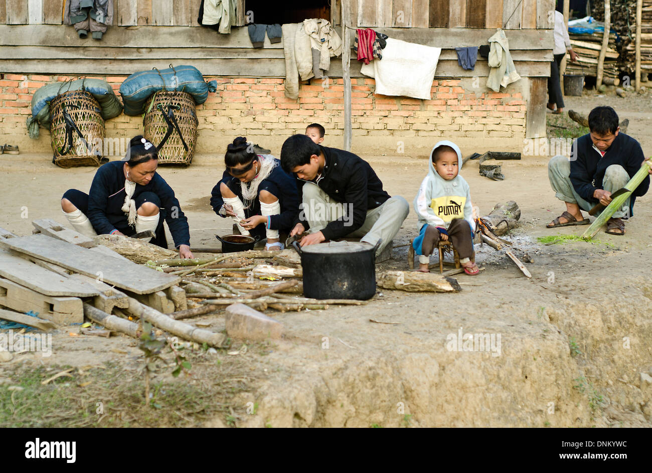 Laten Sie Stamm, Pakha Dorf, Muang Sing, Laos Stockfoto
