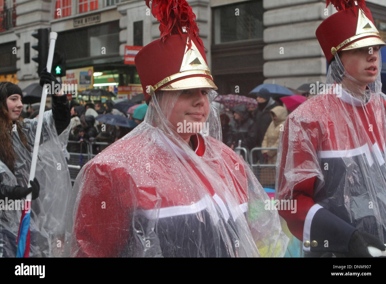 London, UK, 1. Januar 2014, stolz der Mill Creek Marching Band auf der Londoner New Year es Day Parade 2014 Credit: Keith Larby/Alamy Live-Nachrichten Stockfoto