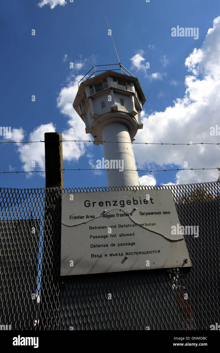 Ehemaligen DDR Grenze Wachturm in Ostsee, Deutschland Stockfoto