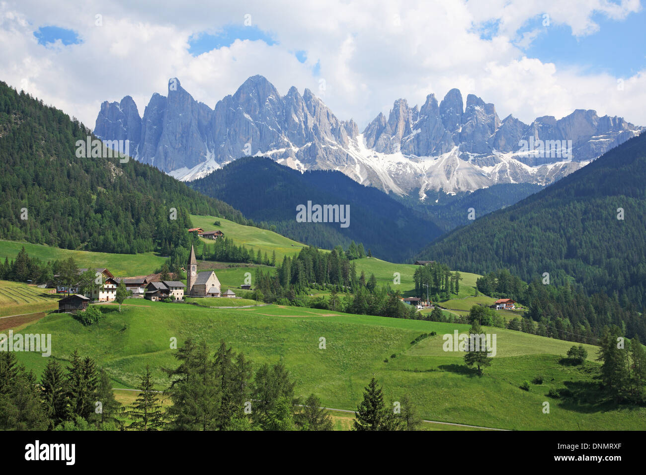Die Dolomiten, Geisler Spitzen, Italien, Provinz Bozen, St. Magdalena, UNESCO-Welterbe Stockfoto