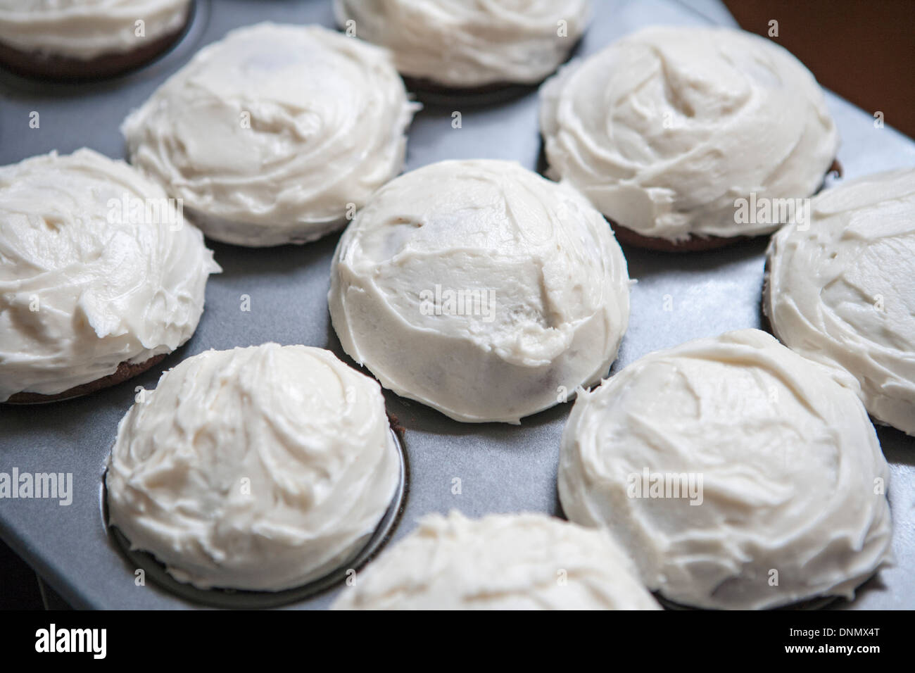Cupcakes mit Cream Cheese Frosting Stockfoto