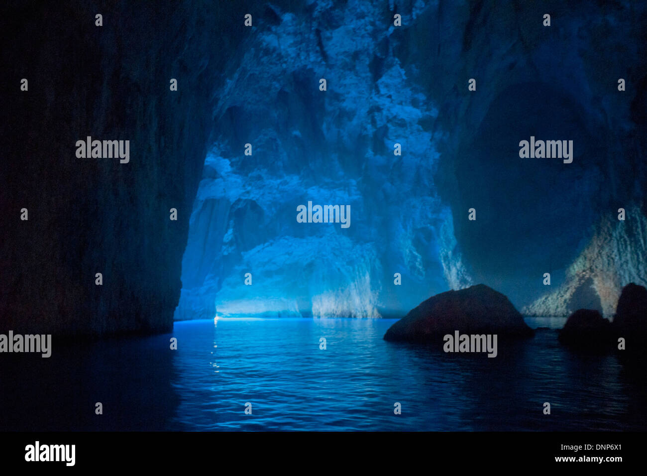 Griechenland, Kastellorizo, in der Blauen Grotte, Fokialikamara (Mönchsrobbengrotte) Stockfoto