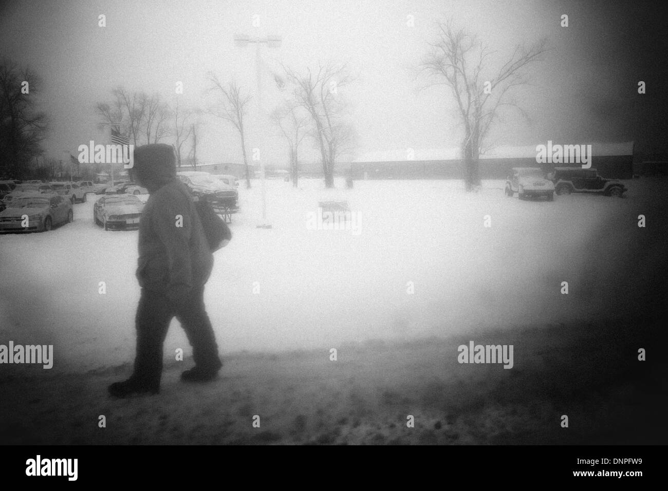 Bloomington, Indiana, USA. 1. Januar 2014. Ind. Einfrieren Temperaturen und Schnee Decke entlang ind. 37 in Martinsville, Indiana mit Subzero Temperaturen und mehr Schnee über das Wochenende erwartet. Bildnachweis: Jeremy Hogan/Alamy Live-Nachrichten Stockfoto