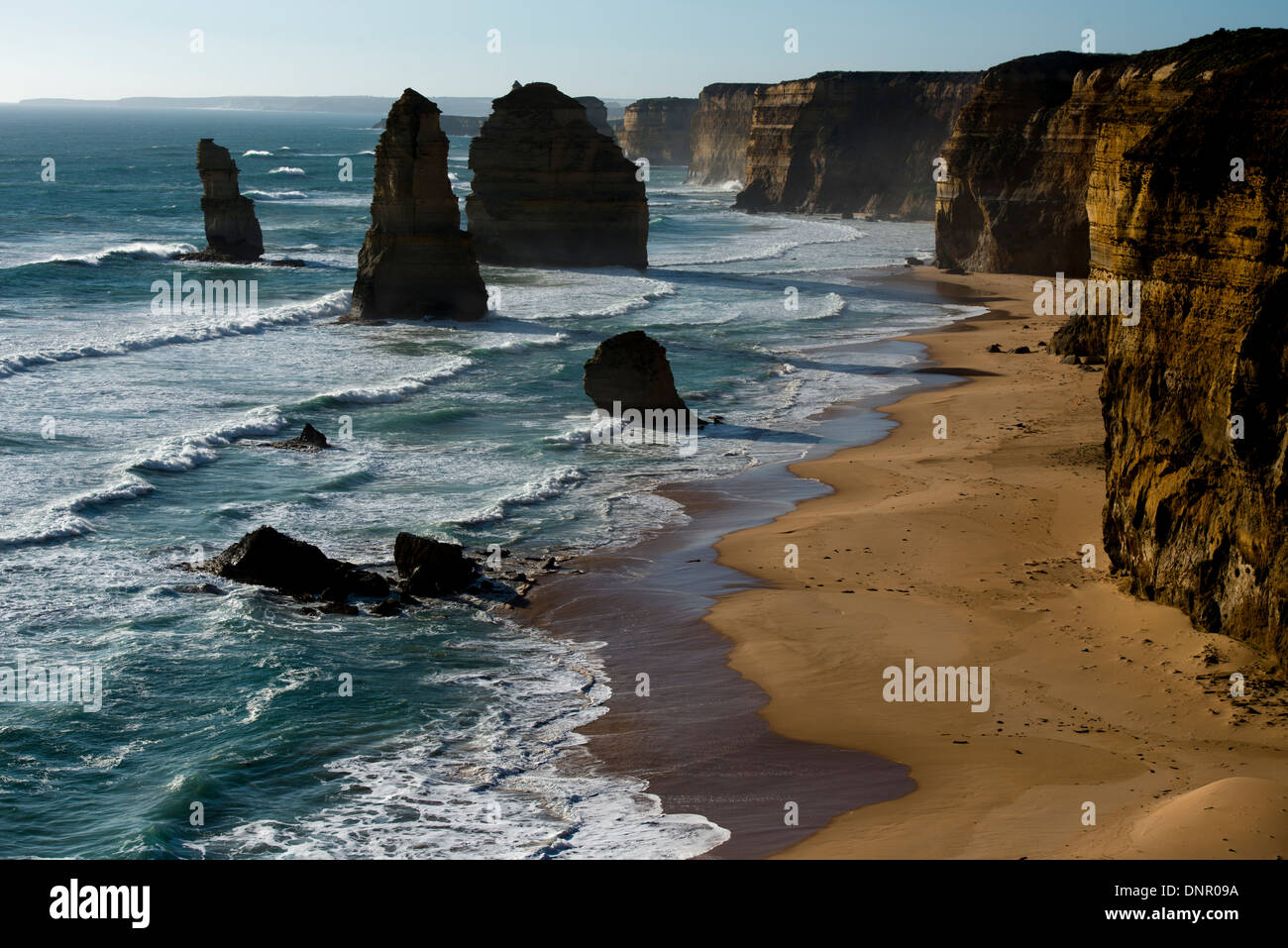 Rock-Stapel bekannt als die zwölf Apostel, Port Campbell; Great Ocean Road, Australien Stockfoto