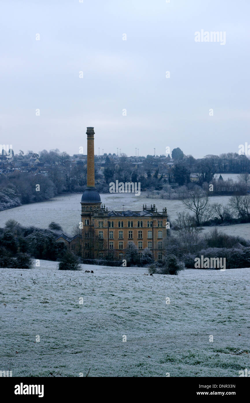 Bliss-Mühle bei Chipping Norton in Oxfordshire auf einem kalten frostigen Wintertag Stockfoto