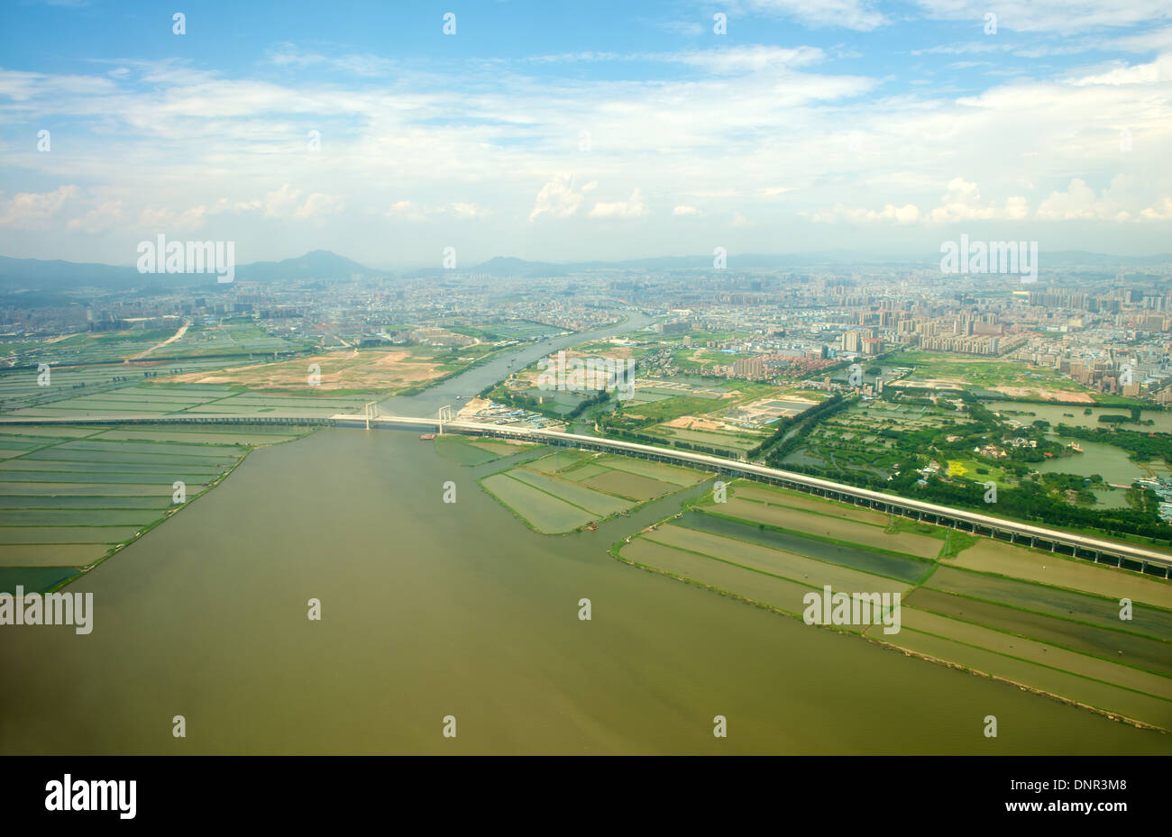 Shenzhen-Landschaft aus dem blauen Himmel und die grüne Erde Stockfoto