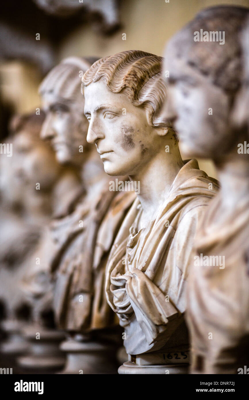 Geschnitzten Büsten in den Vatikanischen Museen, Vatikanstadt, Rom, Italien, Europa Stockfoto