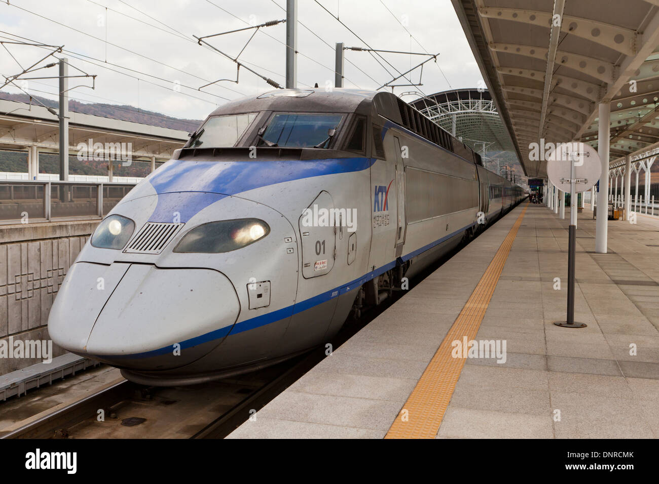 KTX (Korea Train eXpress) Bahnhof - Südkorea Stockfoto