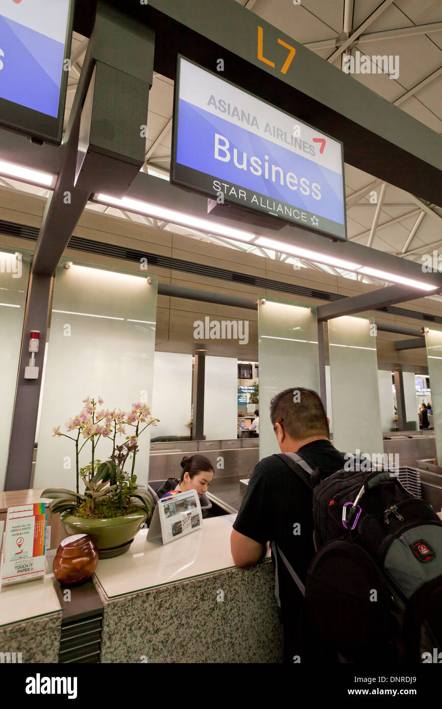 Aisana Airlines Business class Check-in - Incheon International Airport, Seoul, Südkorea Stockfoto