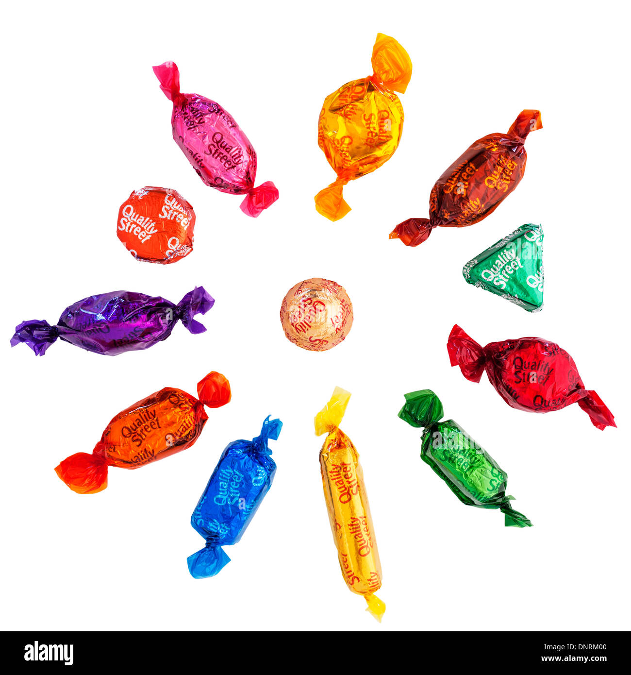 Eine Auswahl von Nestle Quality Street Pralinen Süßigkeiten zeigt jedes einzelnen süß auf weißem Hintergrund Stockfoto