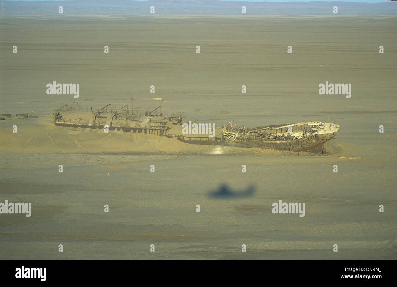 Luftaufnahme von Eduard Bohlen Boot Wrack am Ufer im September 1909 Konzeption Bucht, Namibia, Afrika Stockfoto