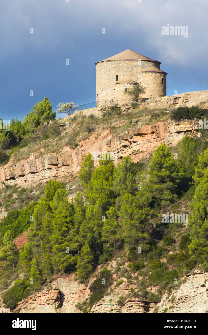 Die Sant Sebastia Kirche das XI. Jahrhundert (romanisch datiert), eine der am besten erhaltenen und größten gerundet in Katalonien. Stockfoto